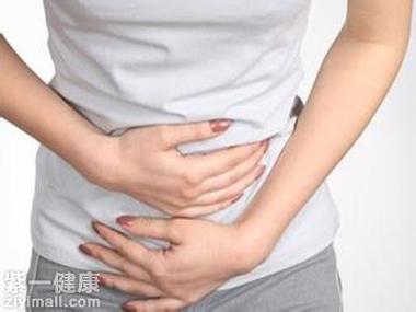 缓解肚子胀气的方法：热敷、按摩、注意饮食和适当运动