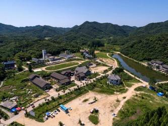 探访信阳郝堂村：美丽乡村画卷与特色美食之旅