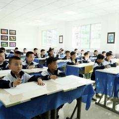 湖南省广益实验中学：一所充满活力和潜力的全封闭式寄宿制完全中学