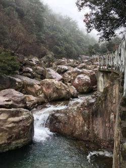 探秘天目山大峡谷：火山石谷的奇妙之旅